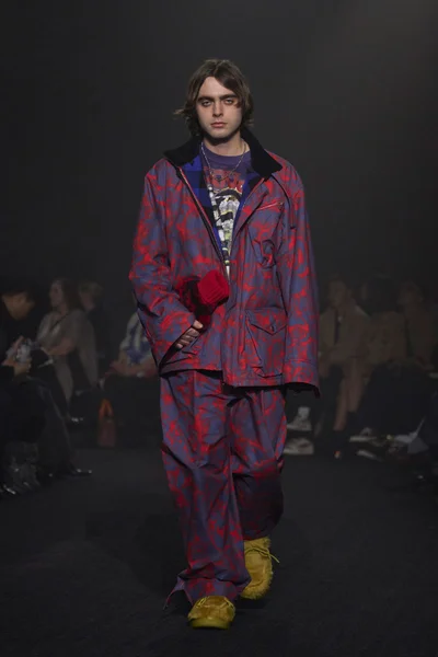 Look 43